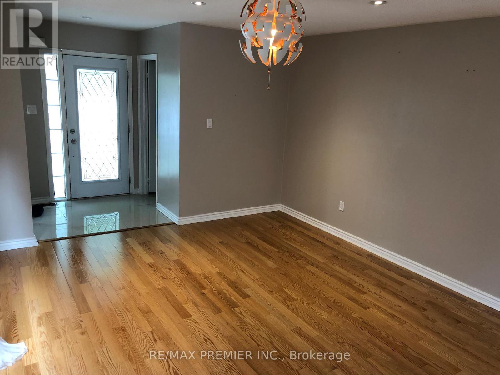 26 Lucerne Drive, Vaughan, Ontario  L4H 2Y2 - Photo 8 - N12635086