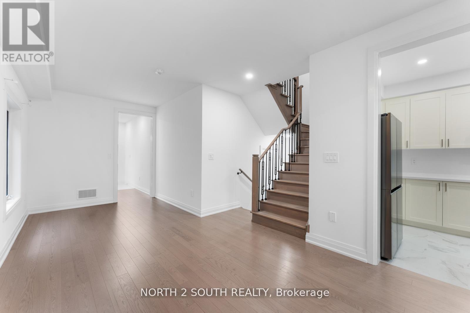 27 Virro Court, Vaughan (West Woodbridge), Ontario  L4H 5G5 - Photo 10 - N12635094