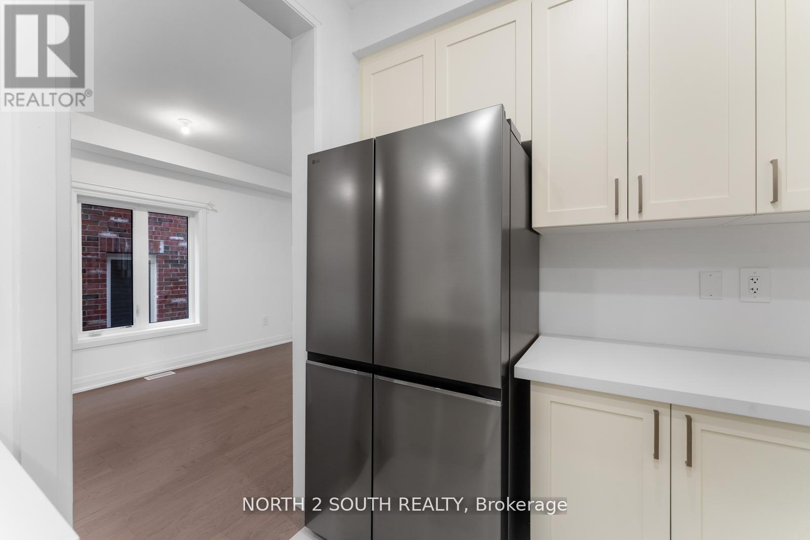 27 Virro Court, Vaughan (West Woodbridge), Ontario  L4H 5G5 - Photo 19 - N12635094