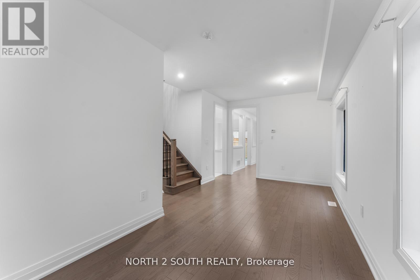 27 Virro Court, Vaughan (West Woodbridge), Ontario  L4H 5G5 - Photo 9 - N12635094