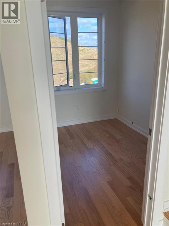 45 Baskett Street, Brantford, Ontario  N3T 0W3 - Photo 4 - 40793882