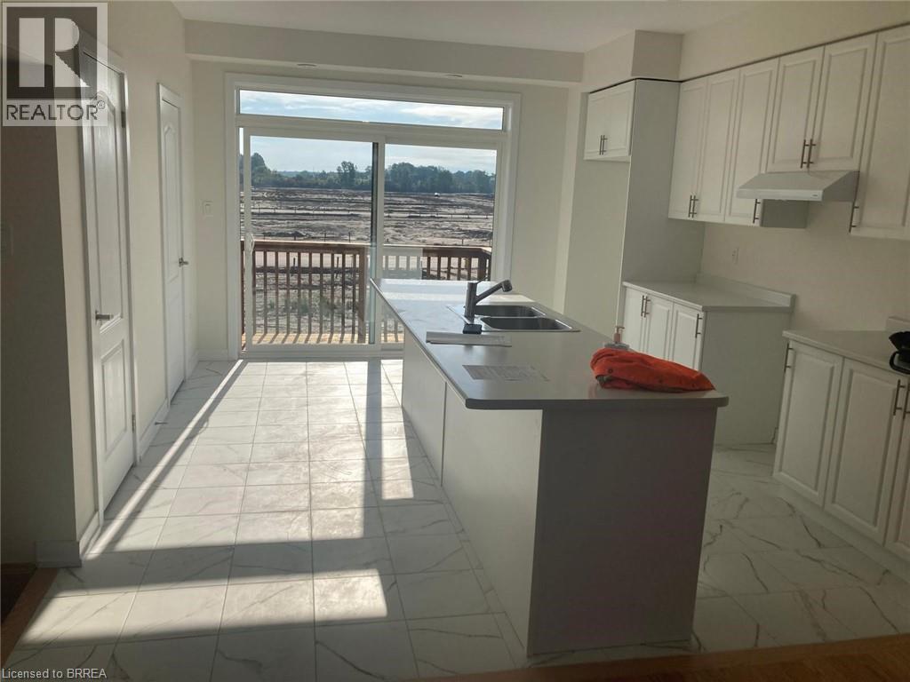 45 Baskett Street, Brantford, Ontario  N3T 0W3 - Photo 6 - 40793882