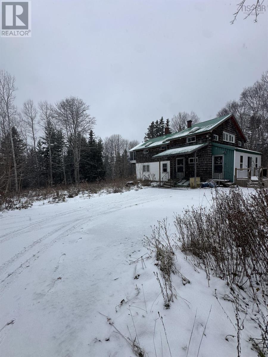 1478 Old Route 5, Big Bras D'or, Nova Scotia B1X 1C1 - Photo 10 - 202529470