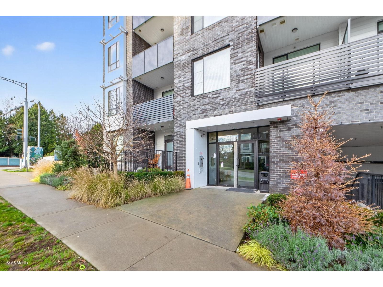 416 13623 81a Avenue, Surrey, British Columbia  V3W 3N7 - Photo 4 - R3073794