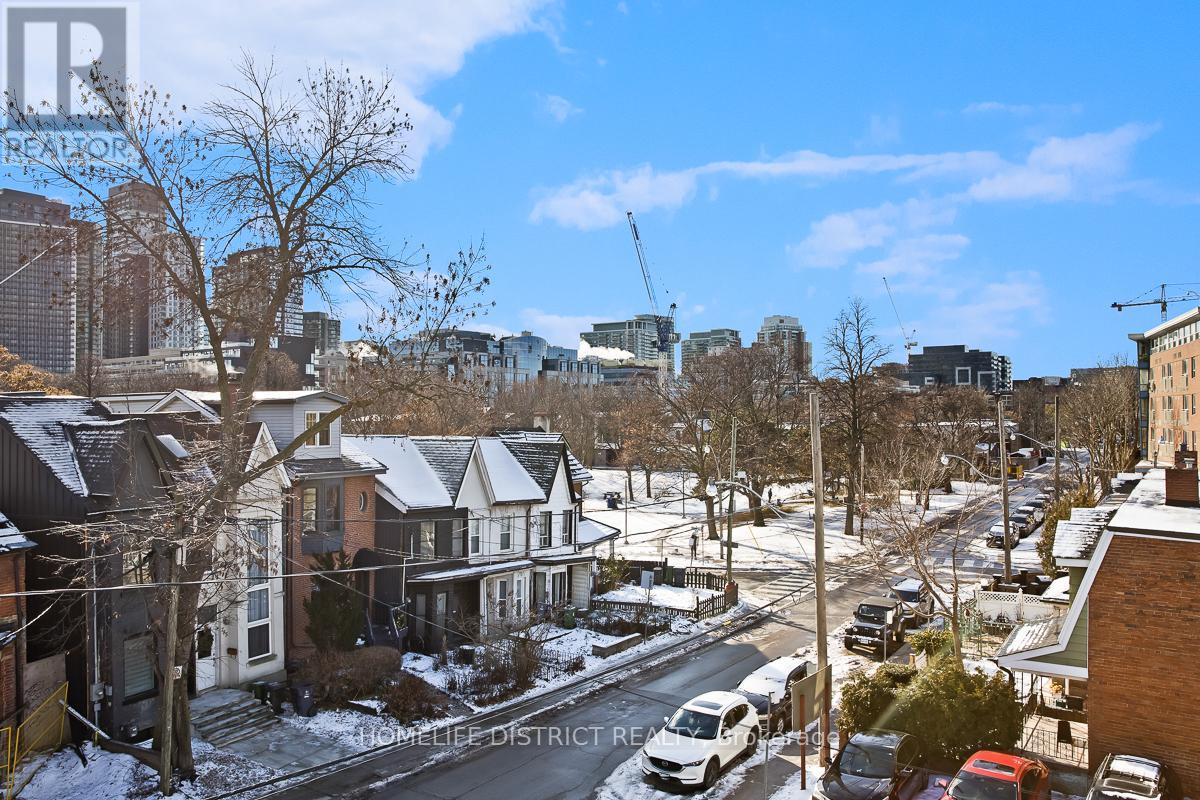 300 - 243 Niagara Street, Toronto, Ontario  M6J 2L7 - Photo 18 - C12355090