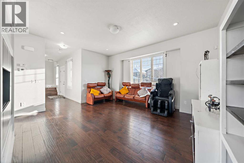 161 Rainbow Falls Glen, Chestermere, Alberta T1X 0S5 - Photo 5 - A2273175