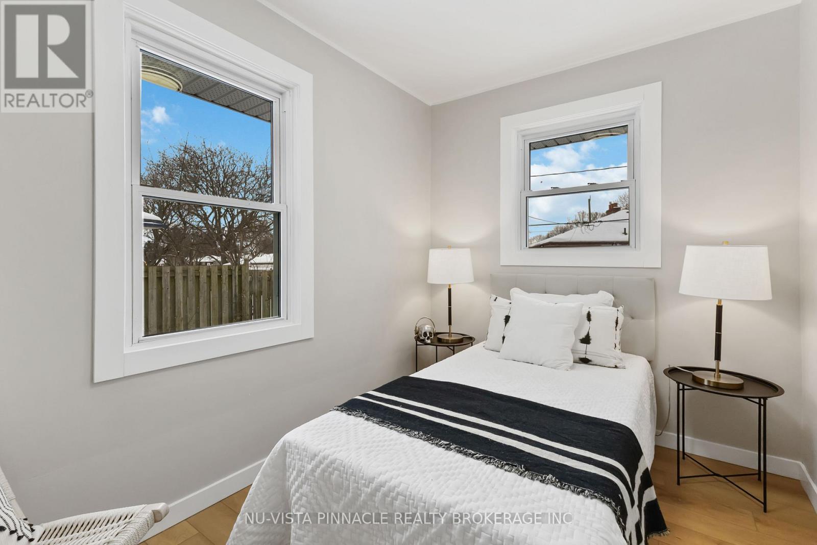 1840 Royal Crescent W, London East, Ontario  N5W 2A8 - Photo 14 - X12635156