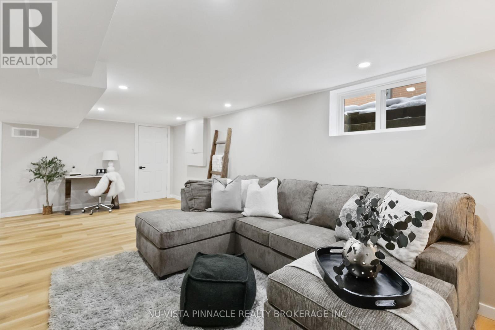 1840 Royal Crescent W, London East, Ontario  N5W 2A8 - Photo 31 - X12635156