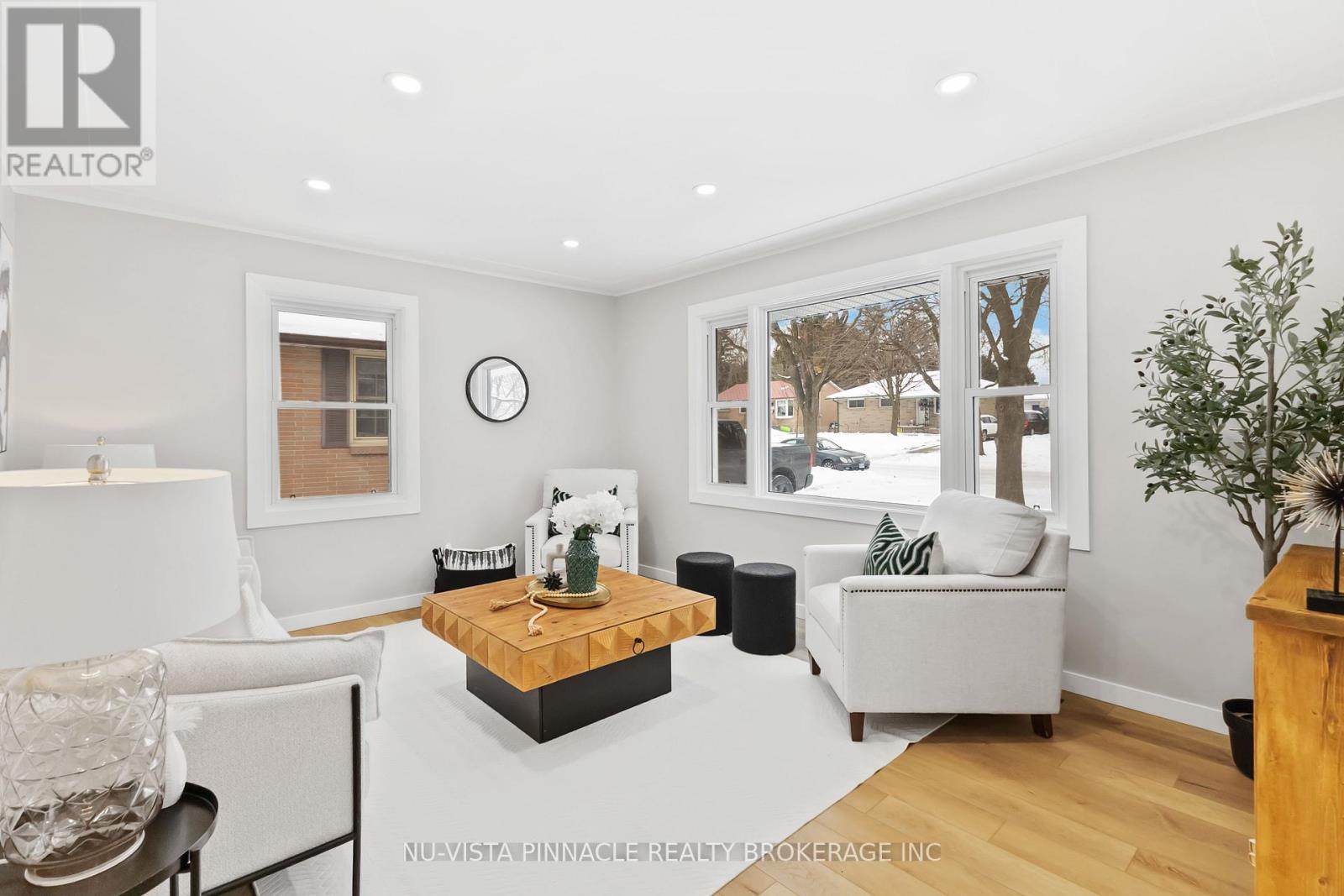 1840 Royal Crescent W, London East, Ontario  N5W 2A8 - Photo 36 - X12635156