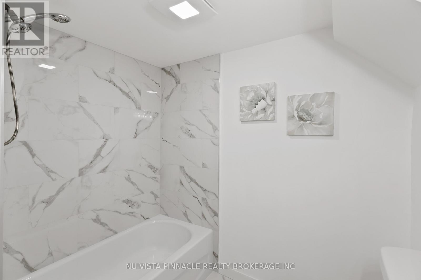 1840 Royal Crescent W, London East, Ontario  N5W 2A8 - Photo 8 - X12635156