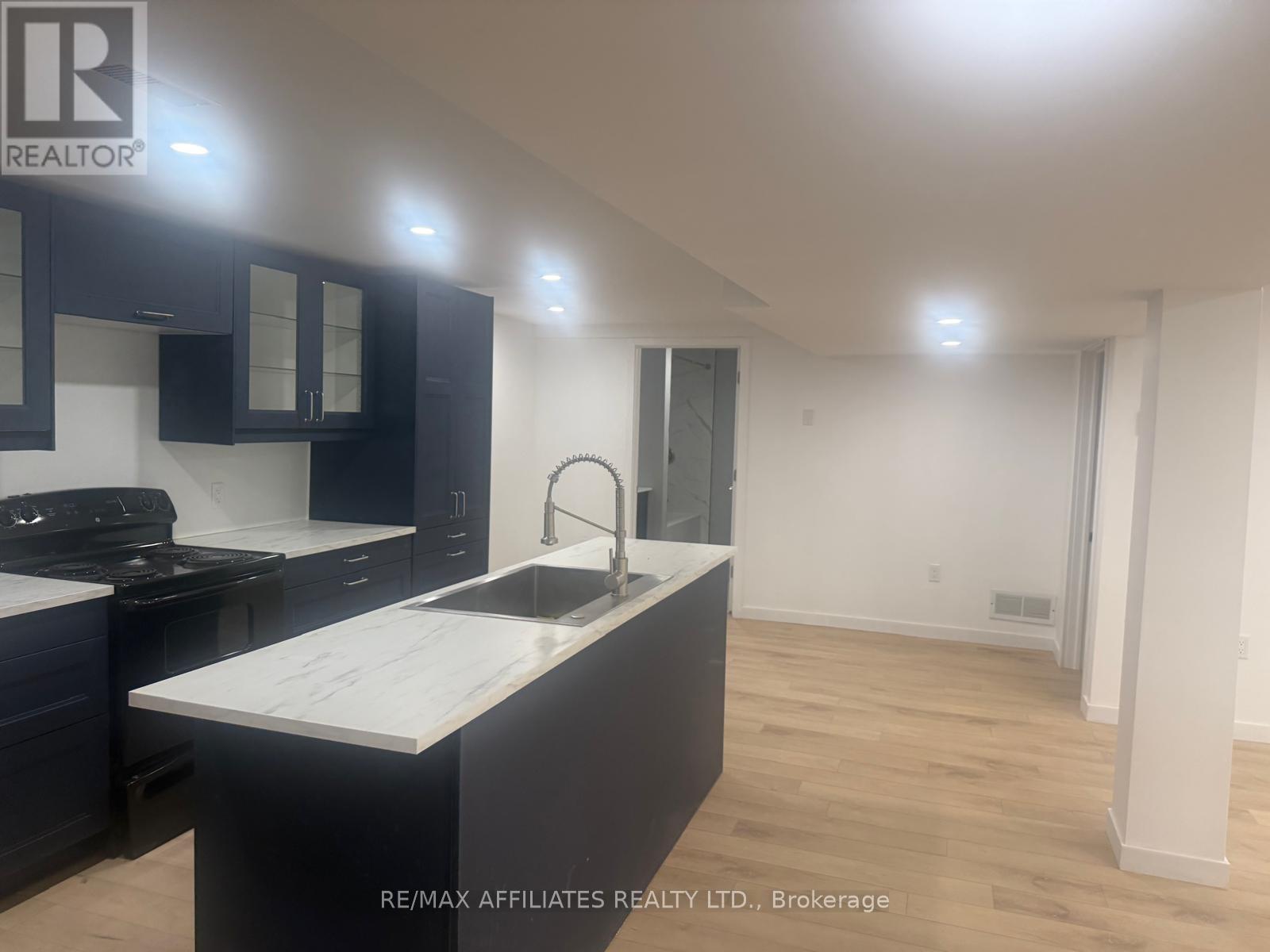 1399 Ellsworth Lane, Ottawa, Ontario  K4P 1N3 - Photo 9 - X12635182