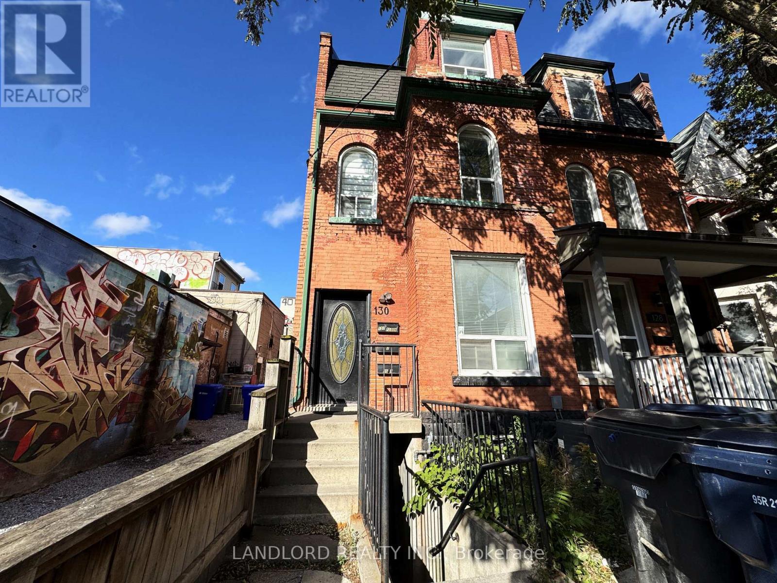 Main - 130 Baldwin Street, Toronto, Ontario  M5T 1L6 - Photo 15 - C12448027