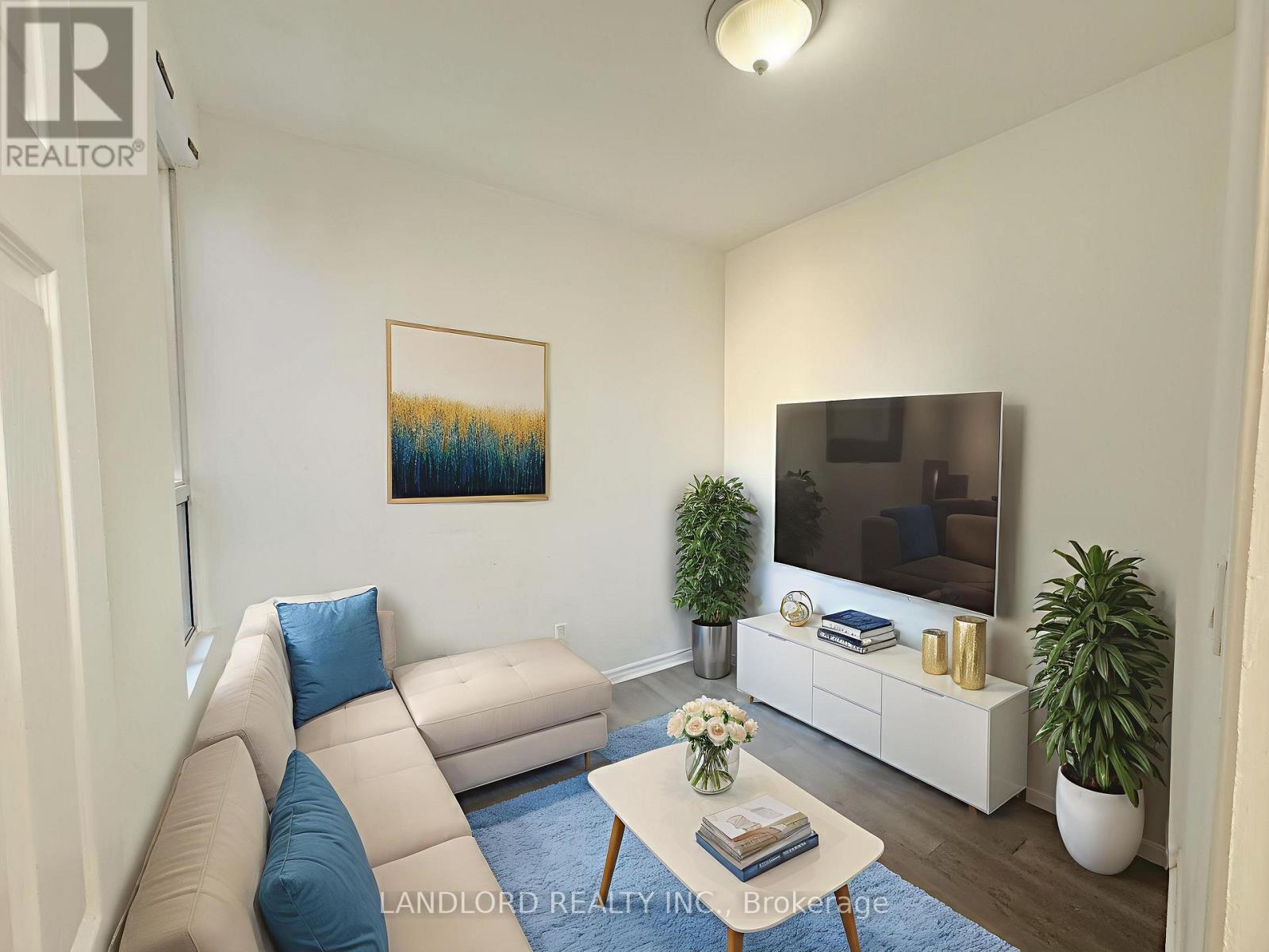 Main - 130 Baldwin Street, Toronto, Ontario  M5T 1L6 - Photo 8 - C12448027