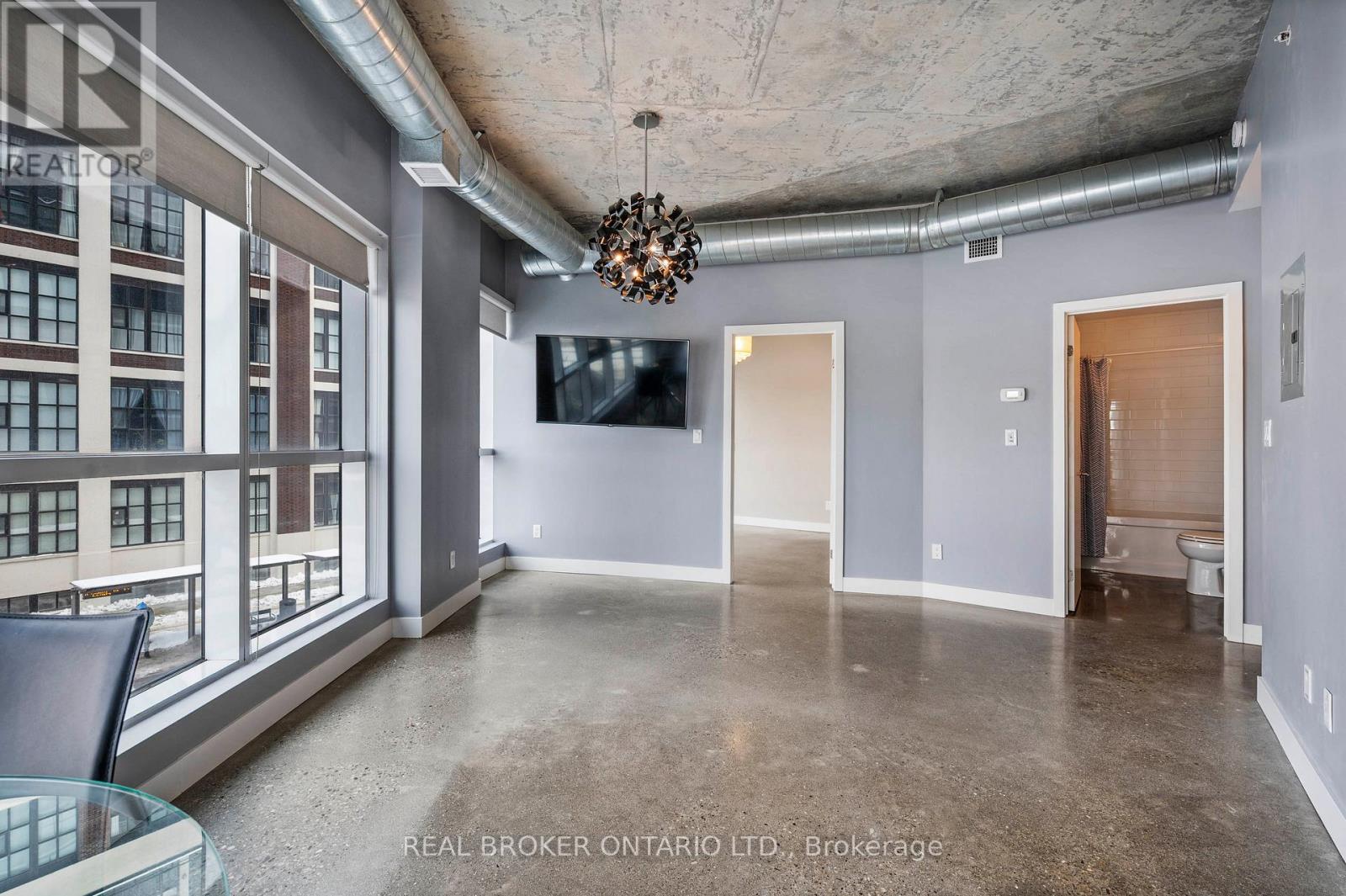 203 - 1 Victoria Street S, Kitchener, Ontario  N2G 0B5 - Photo 6 - X12630696