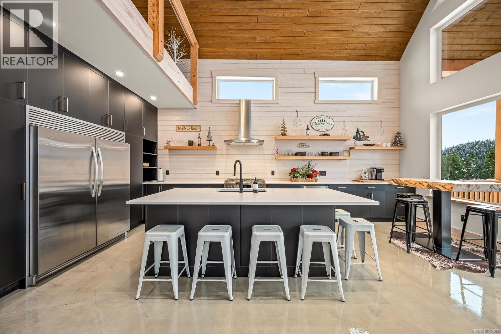 455 ARROWSMITH Ridge, Courtenay, British Columbia