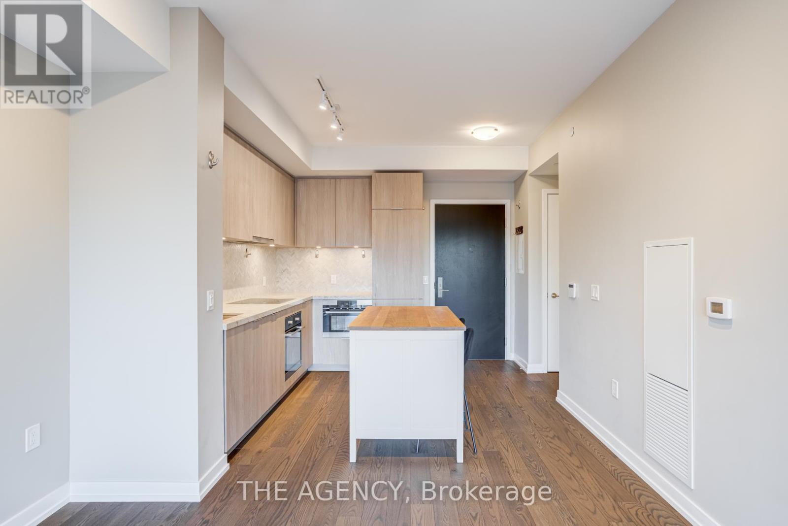 1108 - 158 Front Street E, Toronto (Moss Park), Ontario  M5A 0K9 - Photo 3 - C12635152