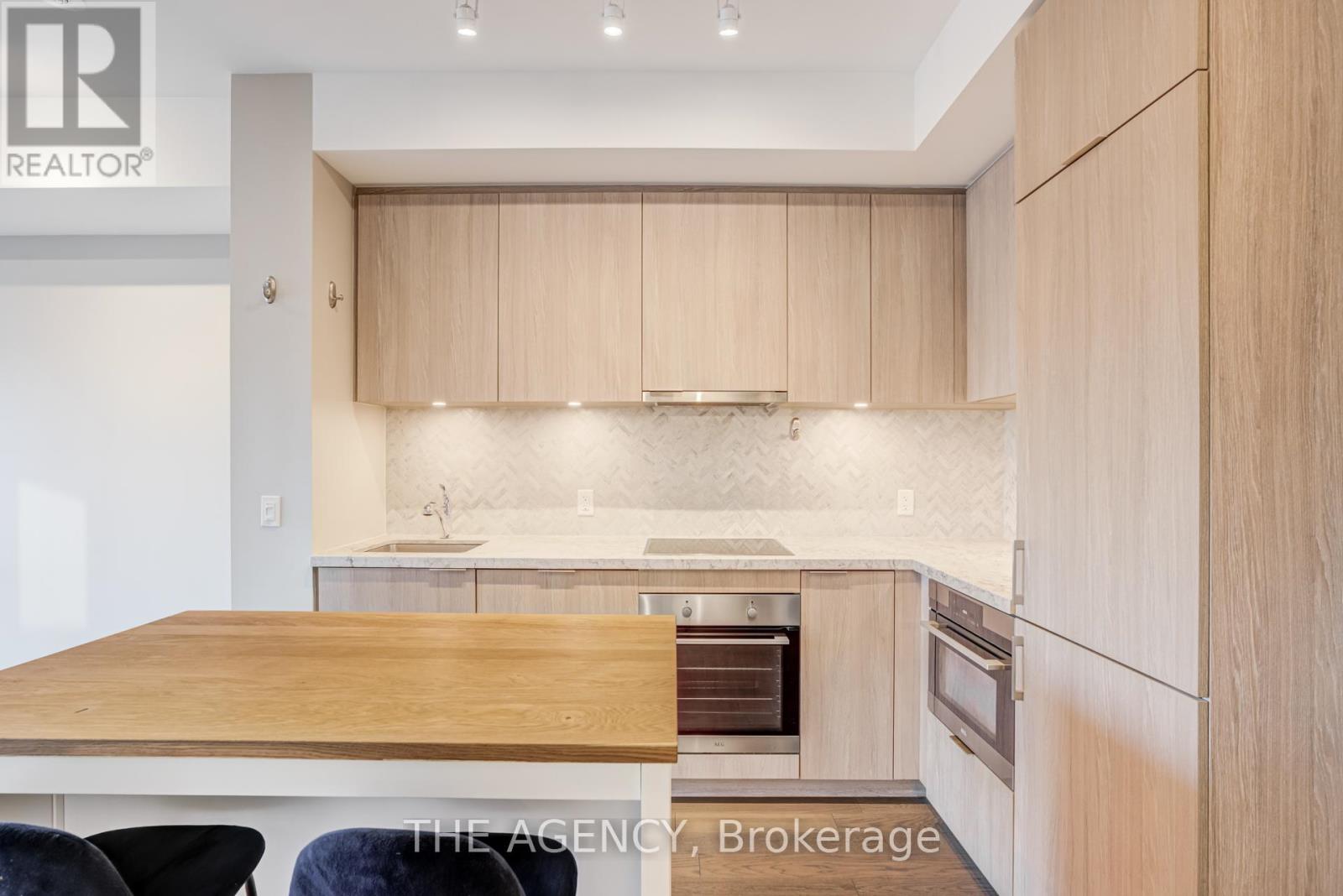 1108 - 158 Front Street E, Toronto (Moss Park), Ontario  M5A 0K9 - Photo 8 - C12635152