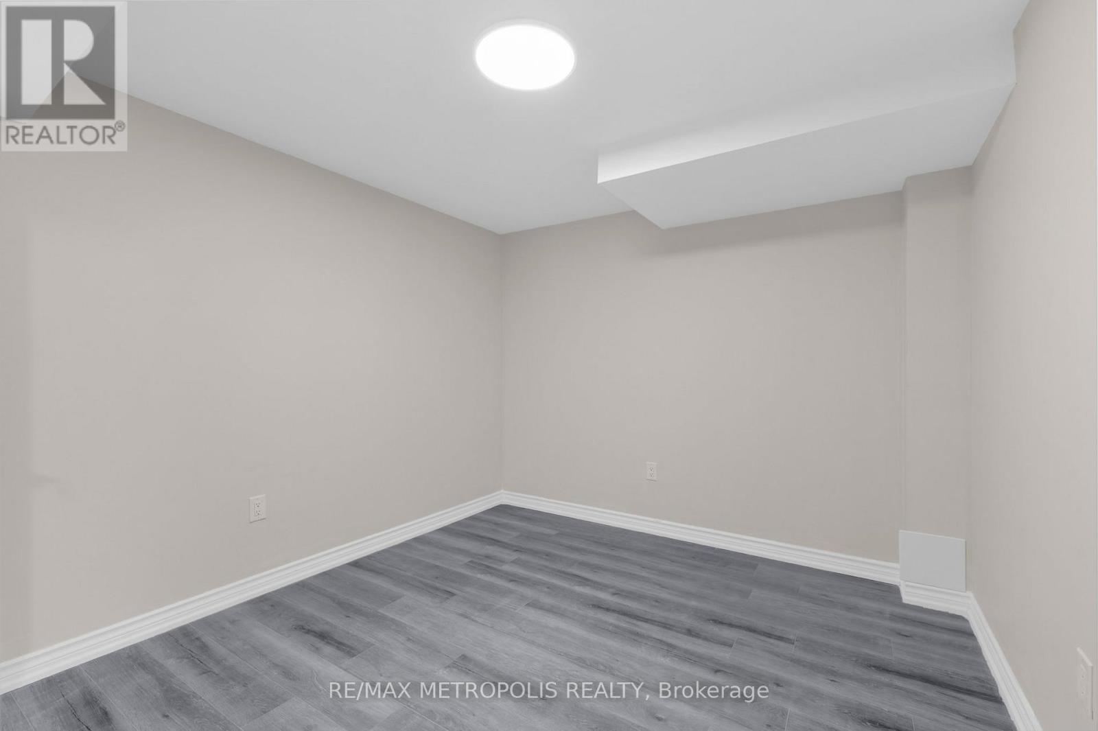 Bsmt - 161 Windfields Farm Drive W, Oshawa (Windfields), Ontario  L1H 7K4 - Photo 17 - E12635134