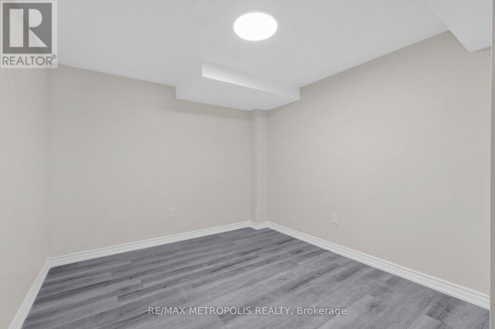 Bsmt - 161 Windfields Farm Drive W, Oshawa (Windfields), Ontario  L1H 7K4 - Photo 18 - E12635134