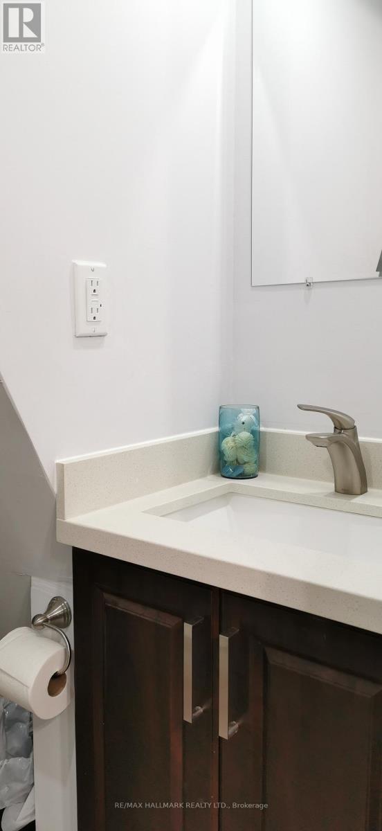 #2 - 19 Shoreline Place, Georgina (Keswick North), Ontario  L4P 1L3 - Photo 4 - N12635154