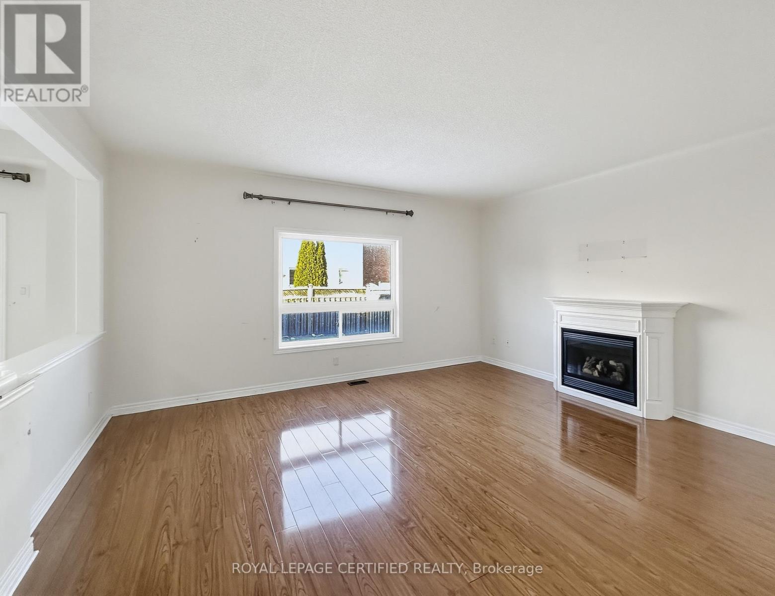 45 Alice Springs Crescent, Brampton, Ontario  L6X 0R7 - Photo 7 - W12635166