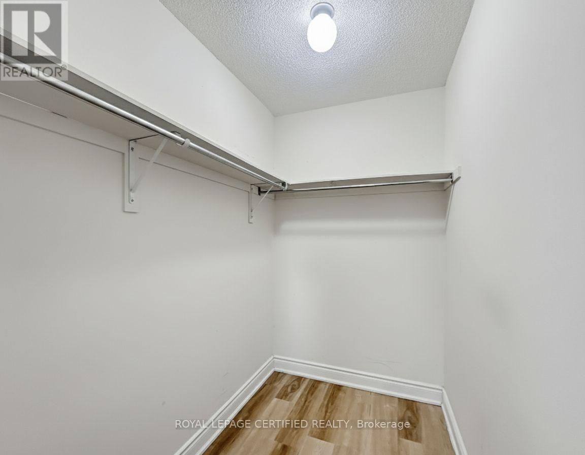 45 Alice Springs Crescent, Brampton, Ontario  L6X 0R7 - Photo 9 - W12635166