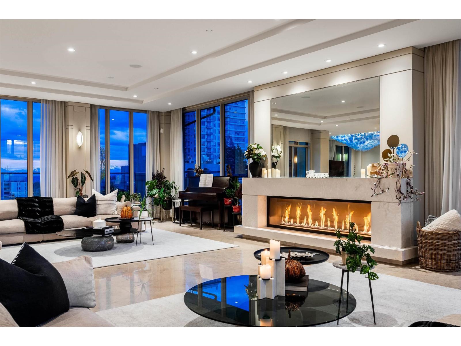 PH801 1551 FOSTER STREET, White Rock, British Columbia