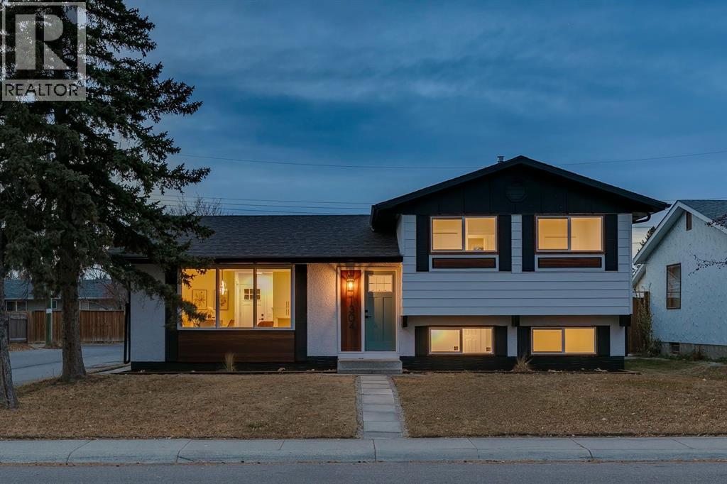 1304 Lake Sylvan Drive Se, Calgary, Alberta  T2J 4C8 - Photo 5 - A2270809