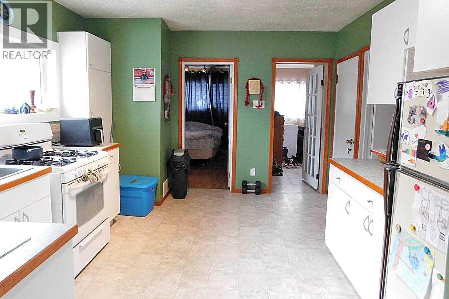 211 52 Avenue E, Claresholm, Alberta  T0L 0T0 - Photo 11 - A2275103