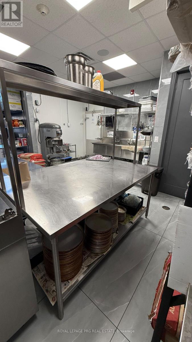 101 - 9280 Goreway Drive, Brampton, Ontario  L6P 4N1 - Photo 22 - W12632400