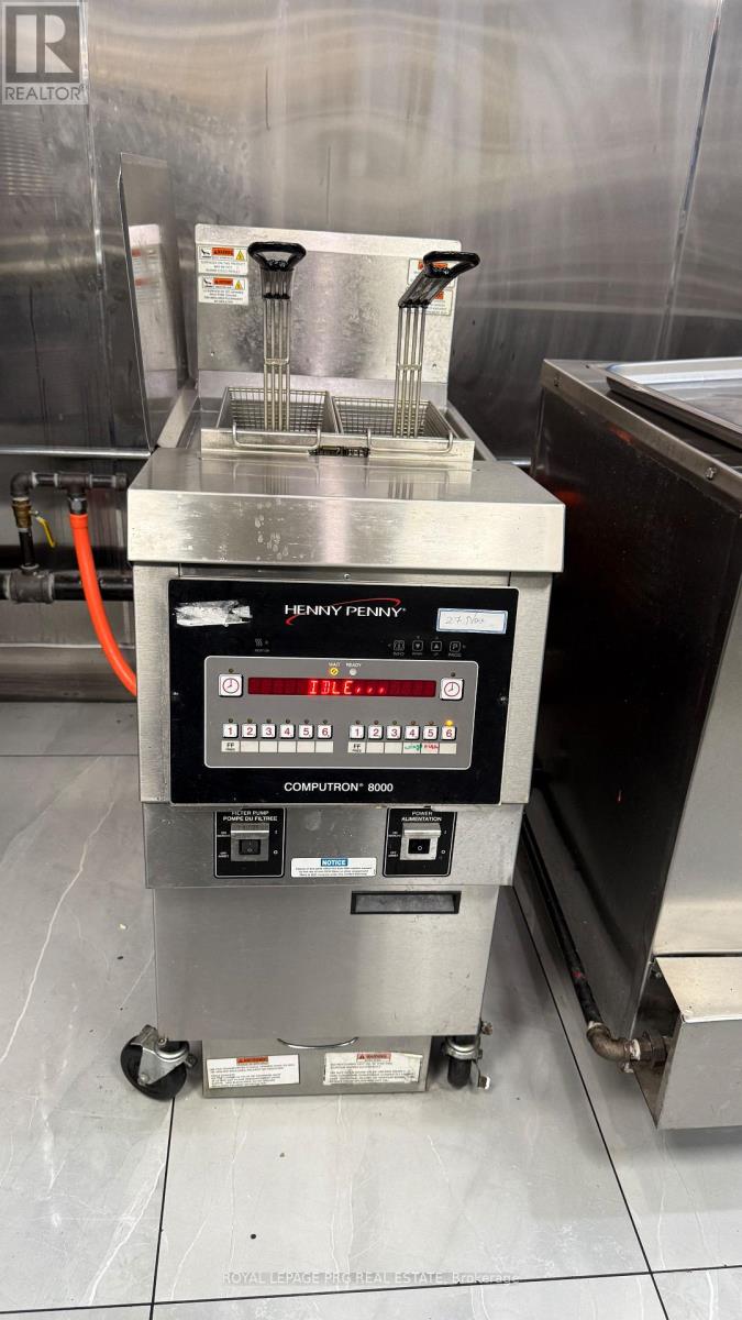 101 - 9280 Goreway Drive, Brampton, Ontario  L6P 4N1 - Photo 18 - W12632400