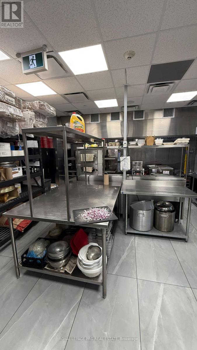 101 - 9280 Goreway Drive, Brampton, Ontario  L6P 4N1 - Photo 25 - W12632400