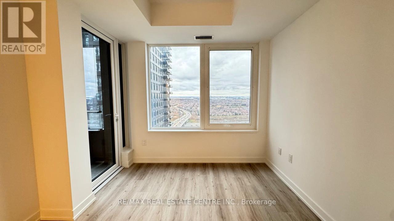 2402 - 395 Square One Drive, Mississauga, Ontario  L5B 0P6 - Photo 12 - W12634684