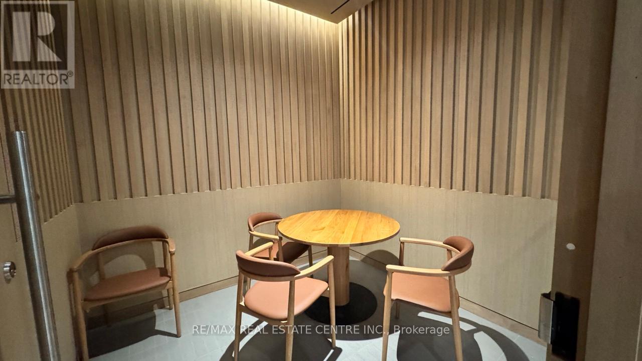 2402 - 395 Square One Drive, Mississauga, Ontario  L5B 0P6 - Photo 25 - W12634684