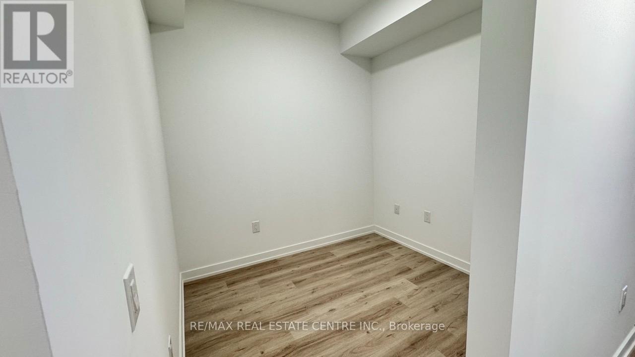 2402 - 395 Square One Drive, Mississauga, Ontario  L5B 0P6 - Photo 5 - W12634684