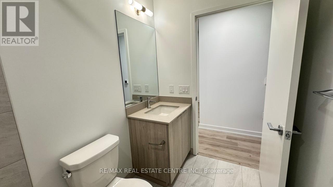2402 - 395 Square One Drive, Mississauga, Ontario  L5B 0P6 - Photo 8 - W12634684