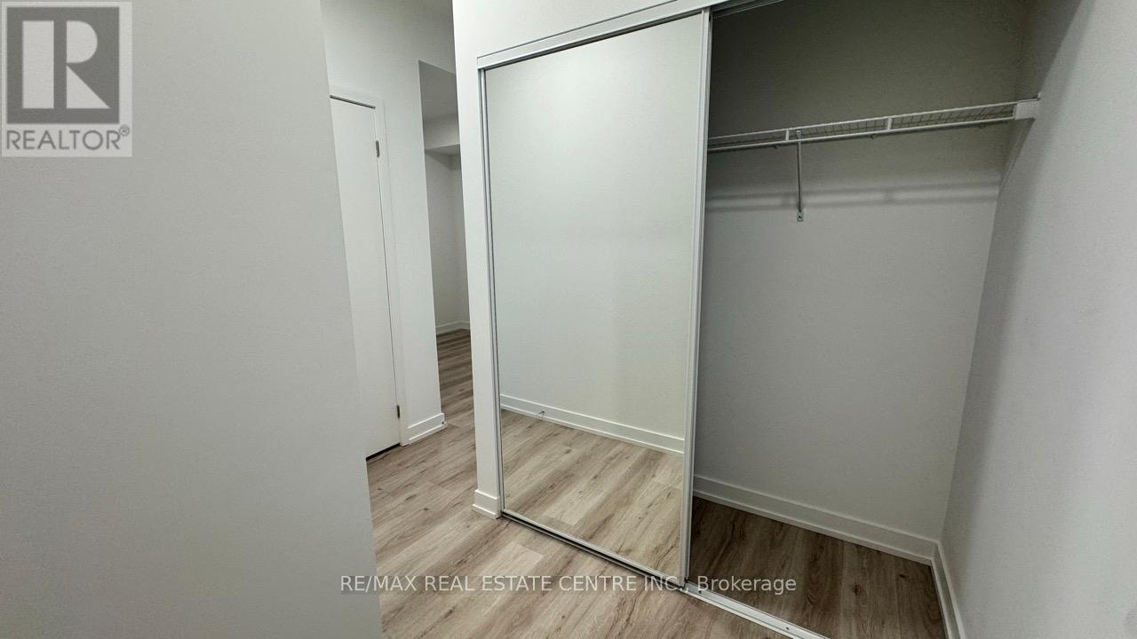 2402 - 395 Square One Drive, Mississauga, Ontario  L5B 0P6 - Photo 3 - W12634684