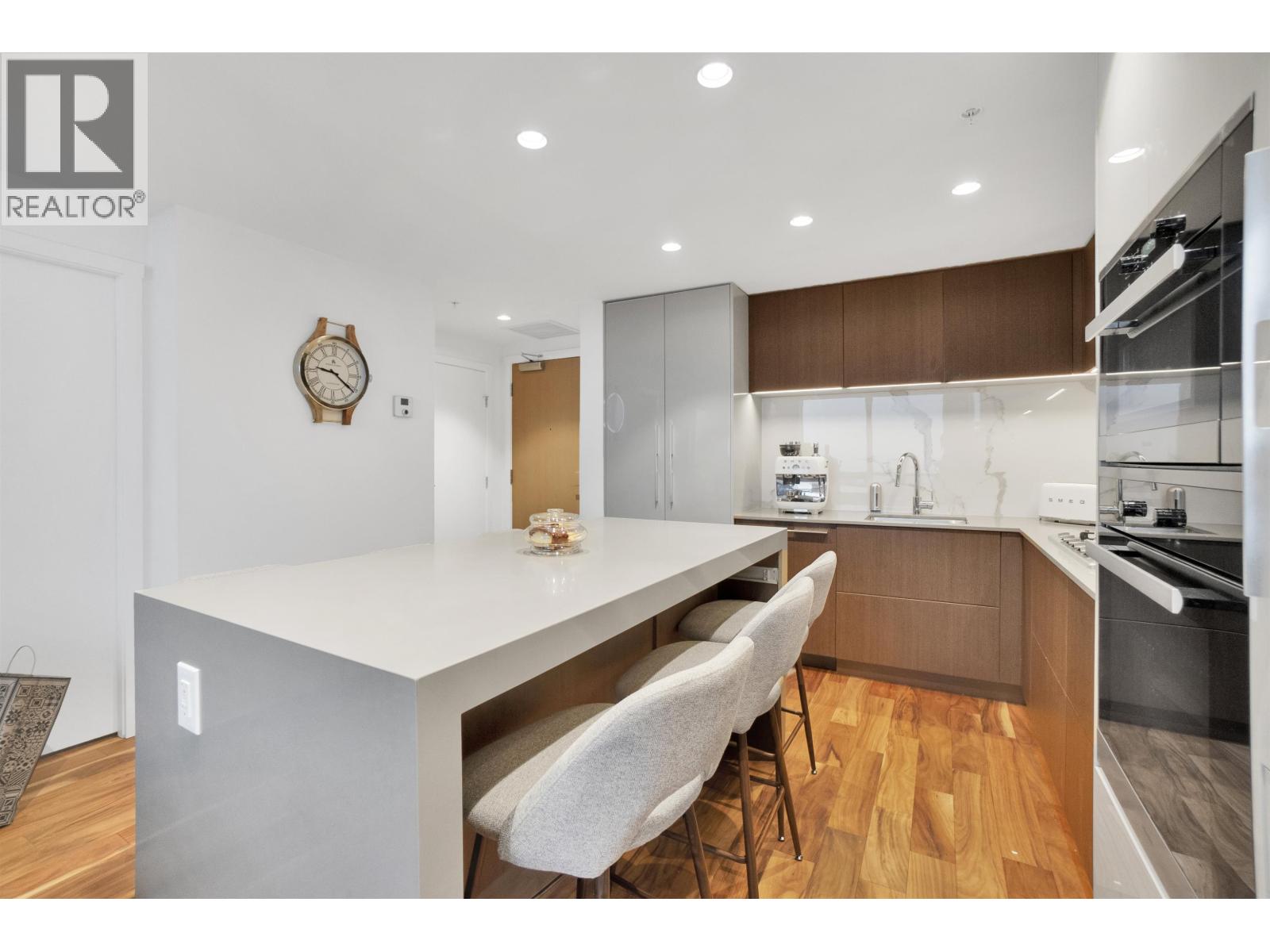 1302 1675 Lions Gate Lane, North Vancouver, British Columbia  V7P 0E3 - Photo 5 - R3073993