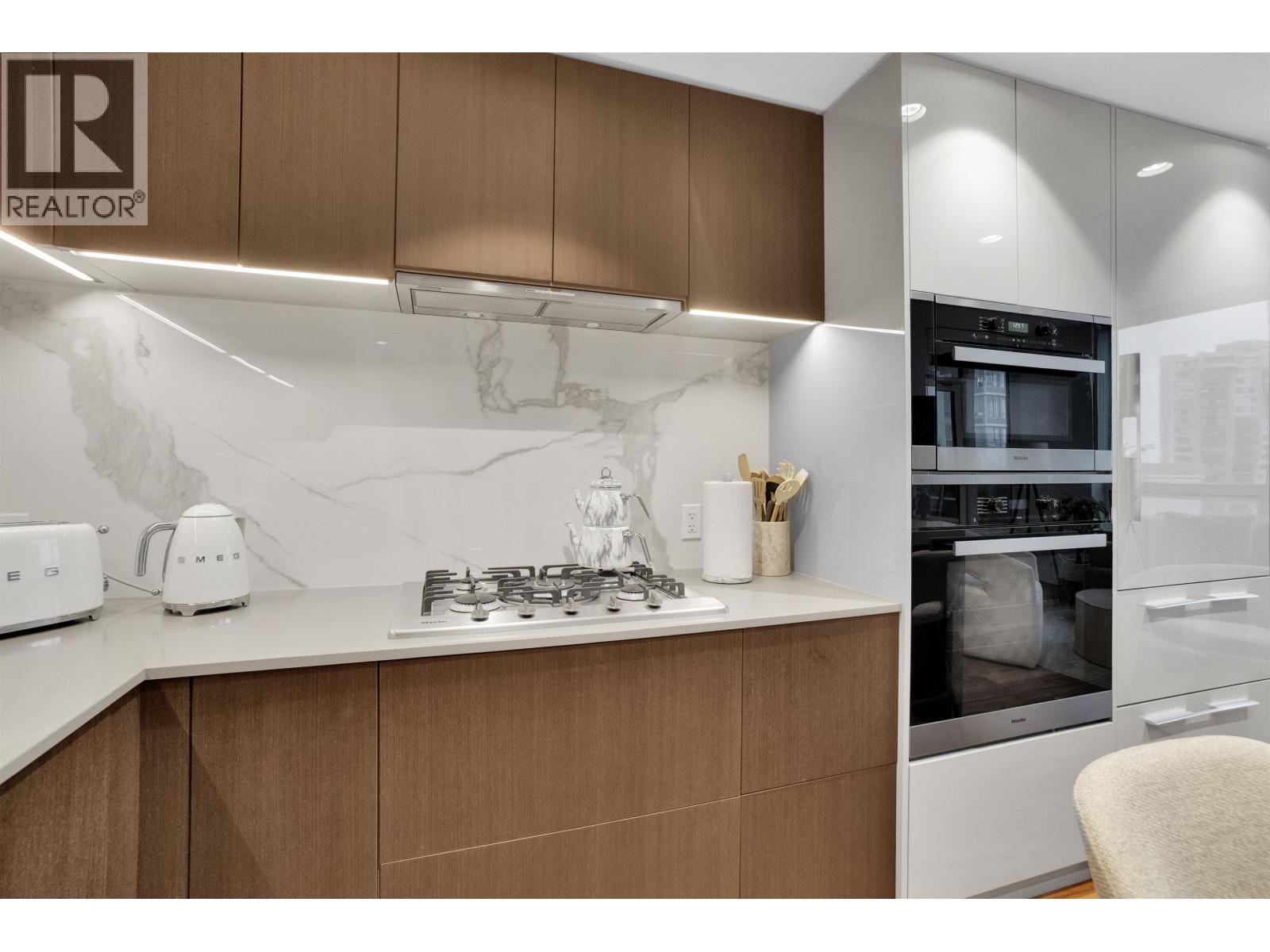 1302 1675 Lions Gate Lane, North Vancouver, British Columbia  V7P 0E3 - Photo 8 - R3073993