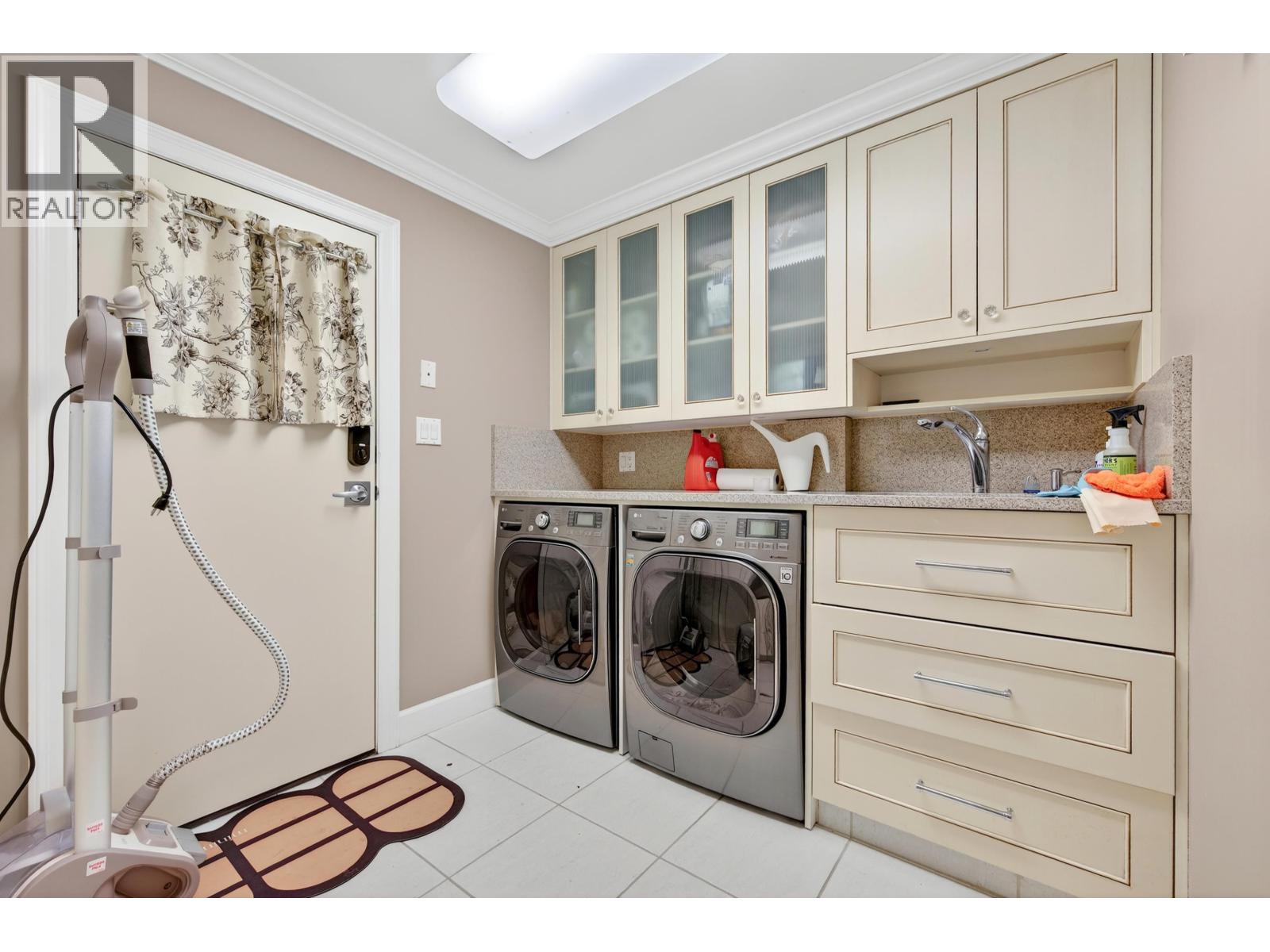 5891 Laurelwood Ct, Richmond, British Columbia  V7C 5J1 - Photo 19 - R3073992