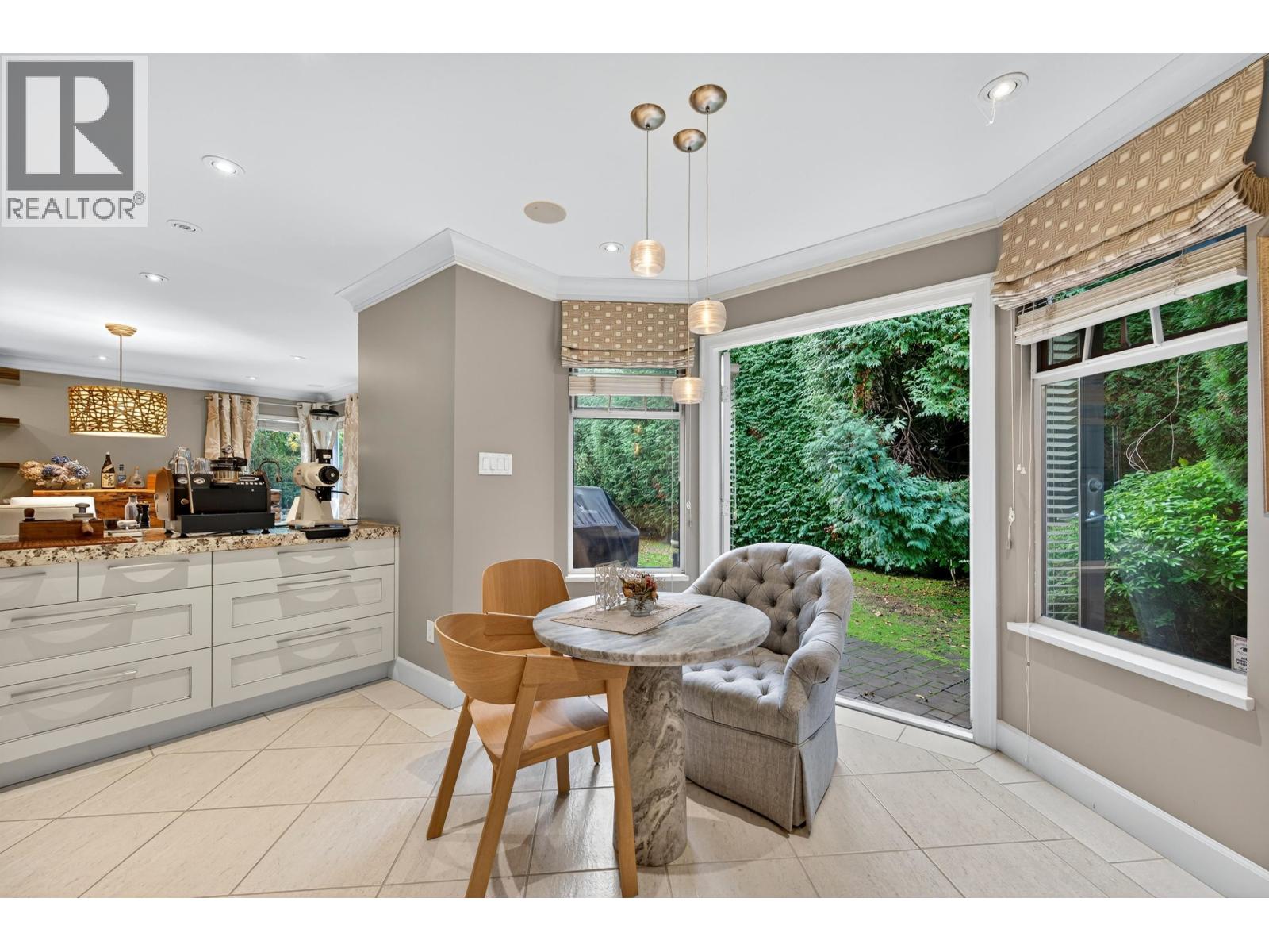 5891 Laurelwood Ct, Richmond, British Columbia  V7C 5J1 - Photo 8 - R3073992