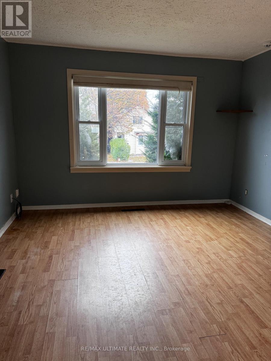 202 Nassau Street, Oshawa, Ontario  L1J 4A5 - Photo 2 - E12634450