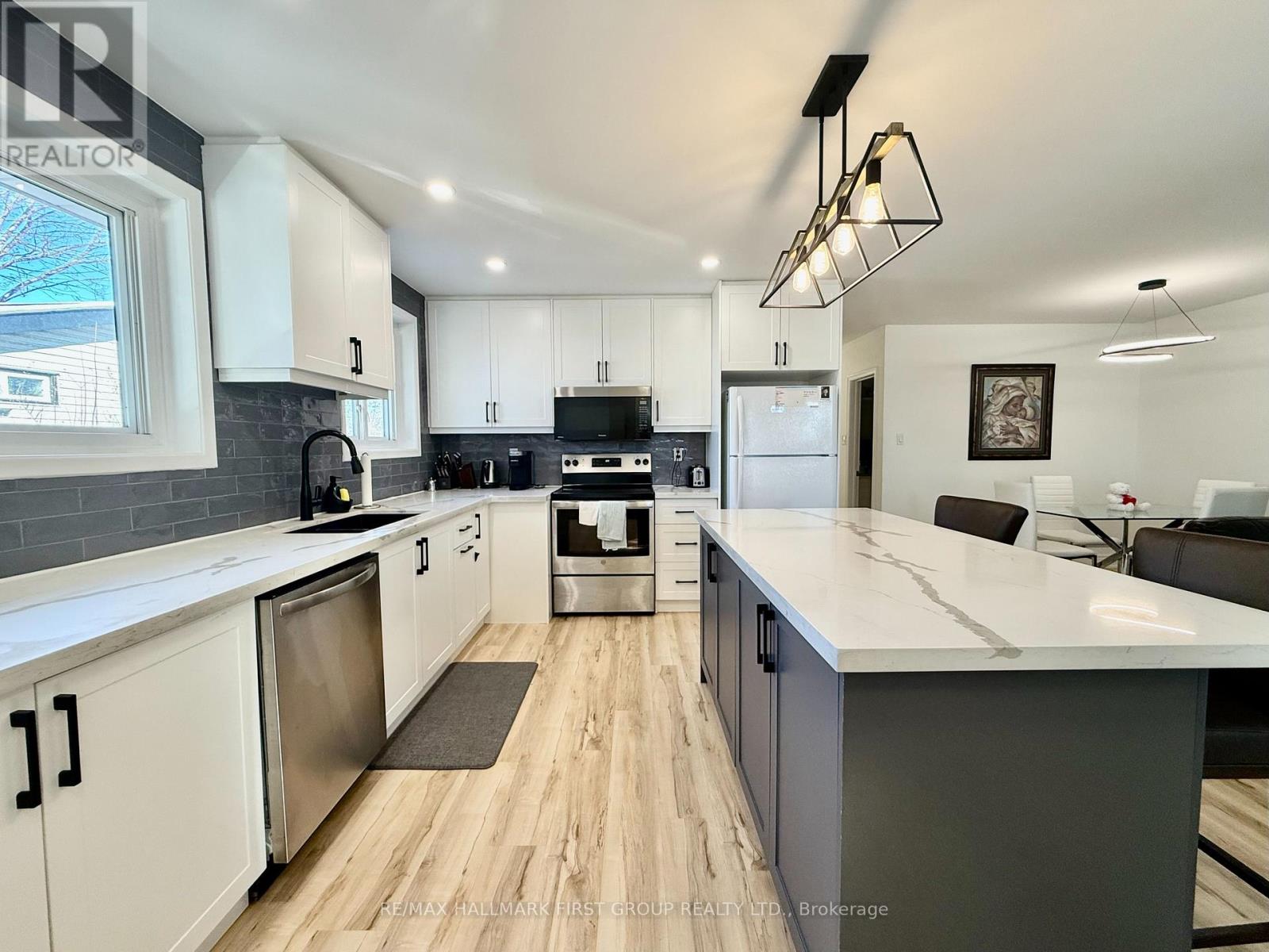 851 Bem Avenue, Pickering, Ontario  L1W 1X2 - Photo 7 - E12633864