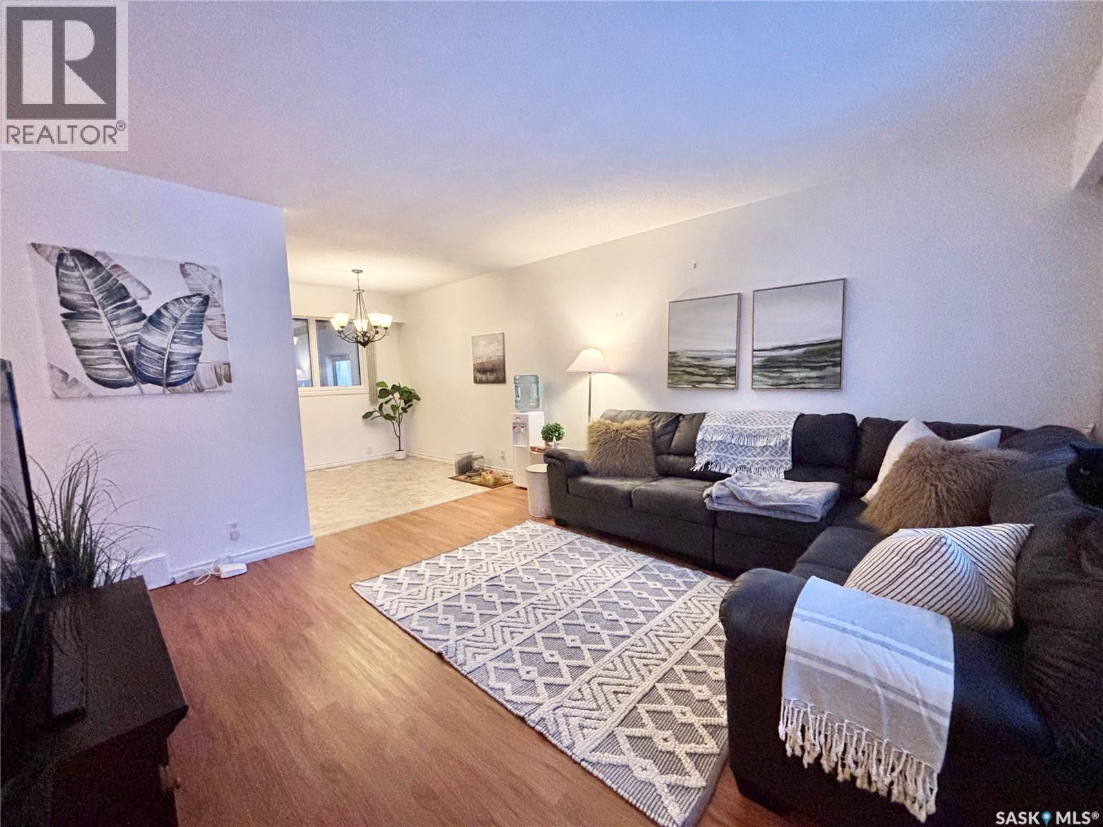 53 Bailey Drive, Yorkton, Saskatchewan  S3N 2J2 - Photo 2 - SK025665