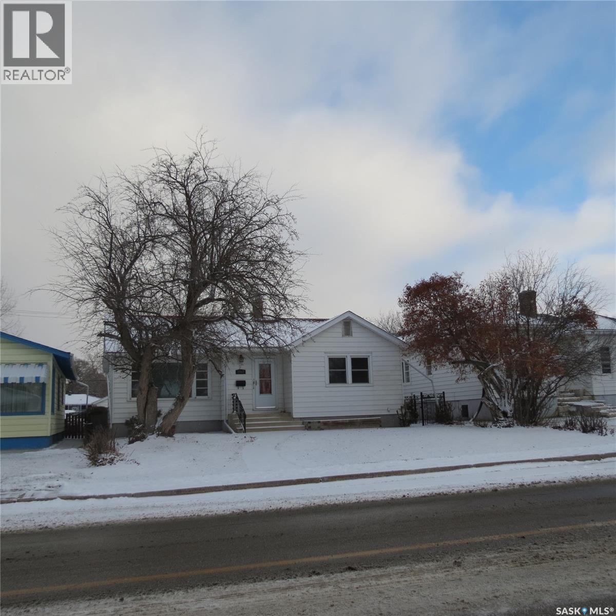 2767 WINNIPEG STREET, regina, Saskatchewan