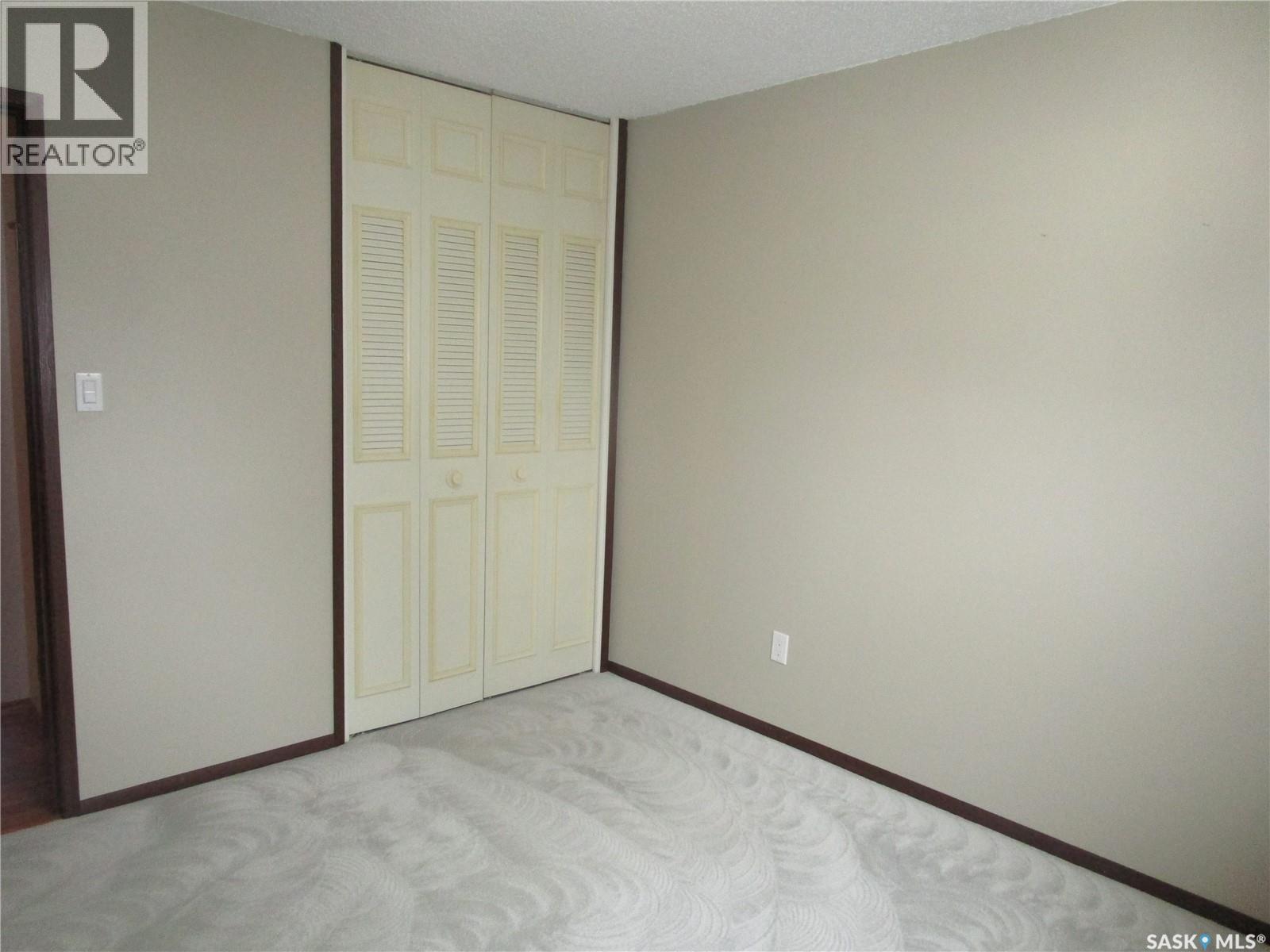 1003 1st Street W, Assiniboia, Saskatchewan  S0H 0B0 - Photo 12 - SK025644