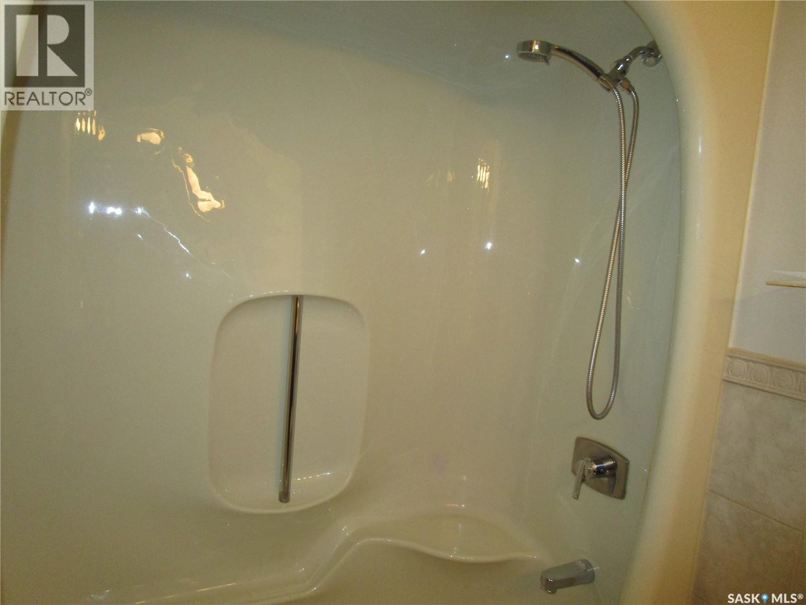 1003 1st Street W, Assiniboia, Saskatchewan  S0H 0B0 - Photo 17 - SK025644