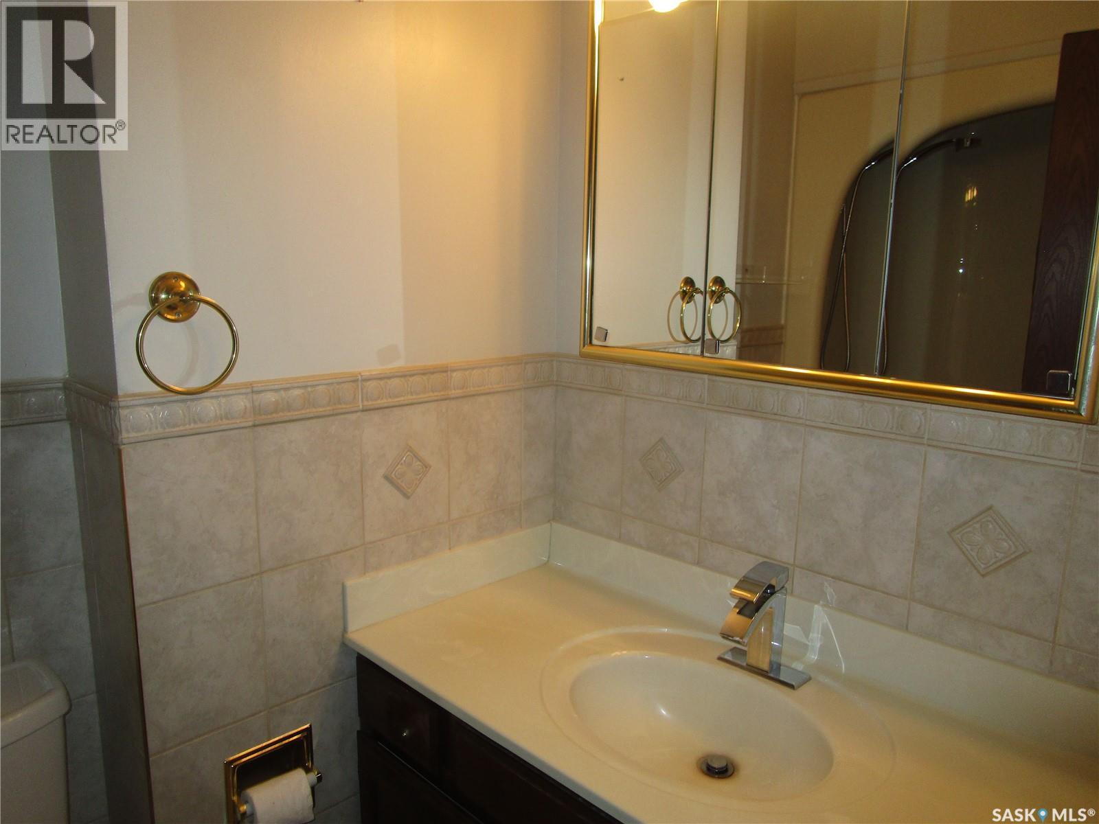 1003 1st Street W, Assiniboia, Saskatchewan  S0H 0B0 - Photo 18 - SK025644