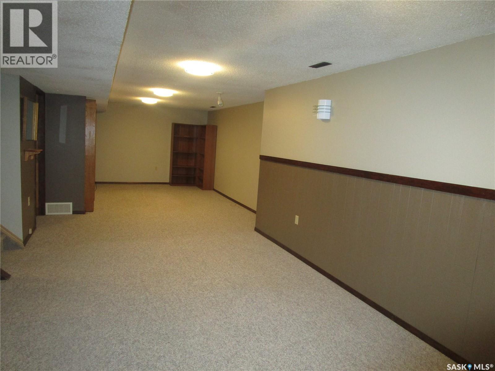 1003 1st Street W, Assiniboia, Saskatchewan  S0H 0B0 - Photo 20 - SK025644