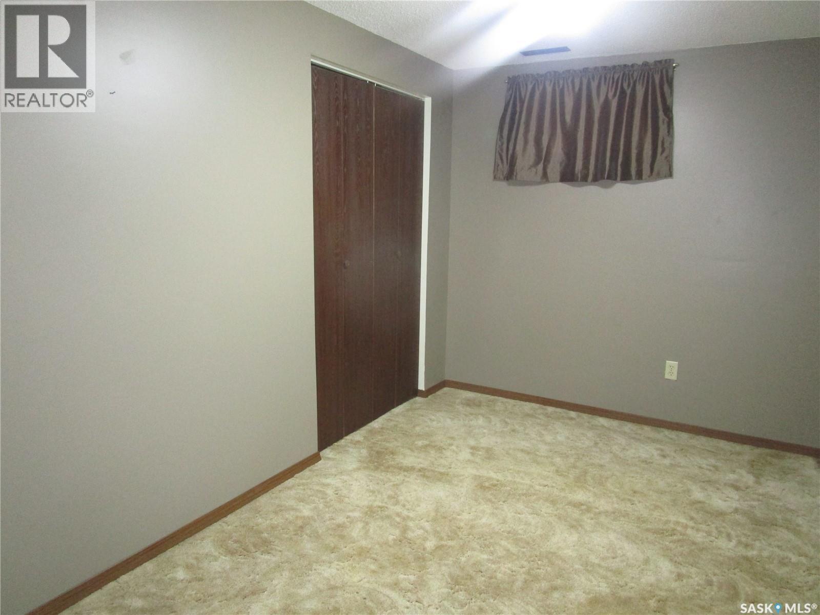 1003 1st Street W, Assiniboia, Saskatchewan  S0H 0B0 - Photo 21 - SK025644